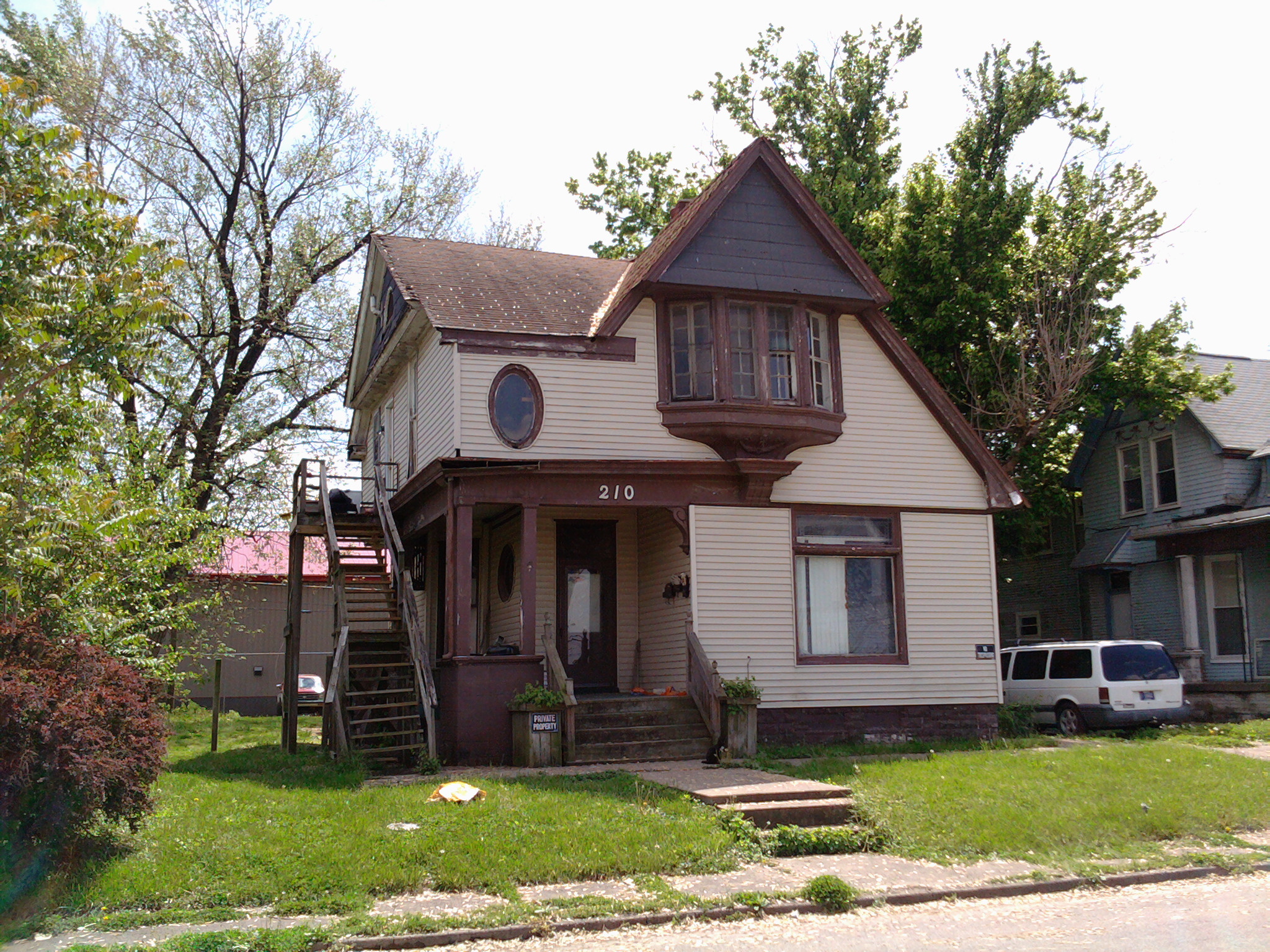 Nonweiler Residence (210 W Michigan)